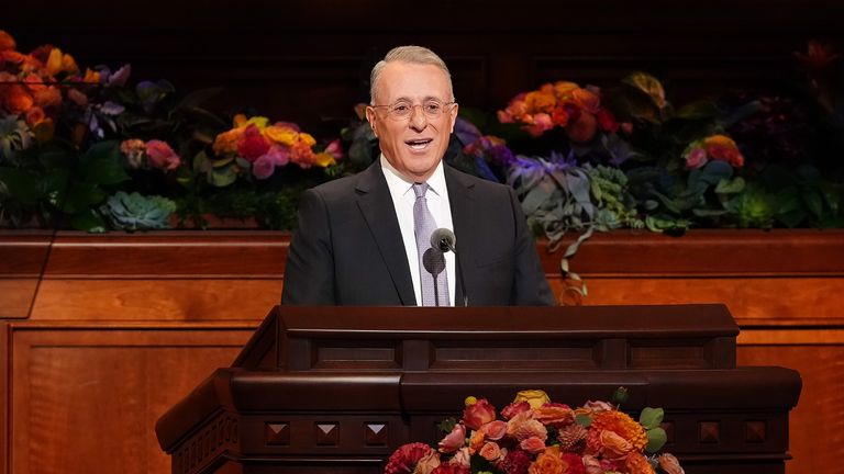 Elder Ulisses Soares speaking in general conference